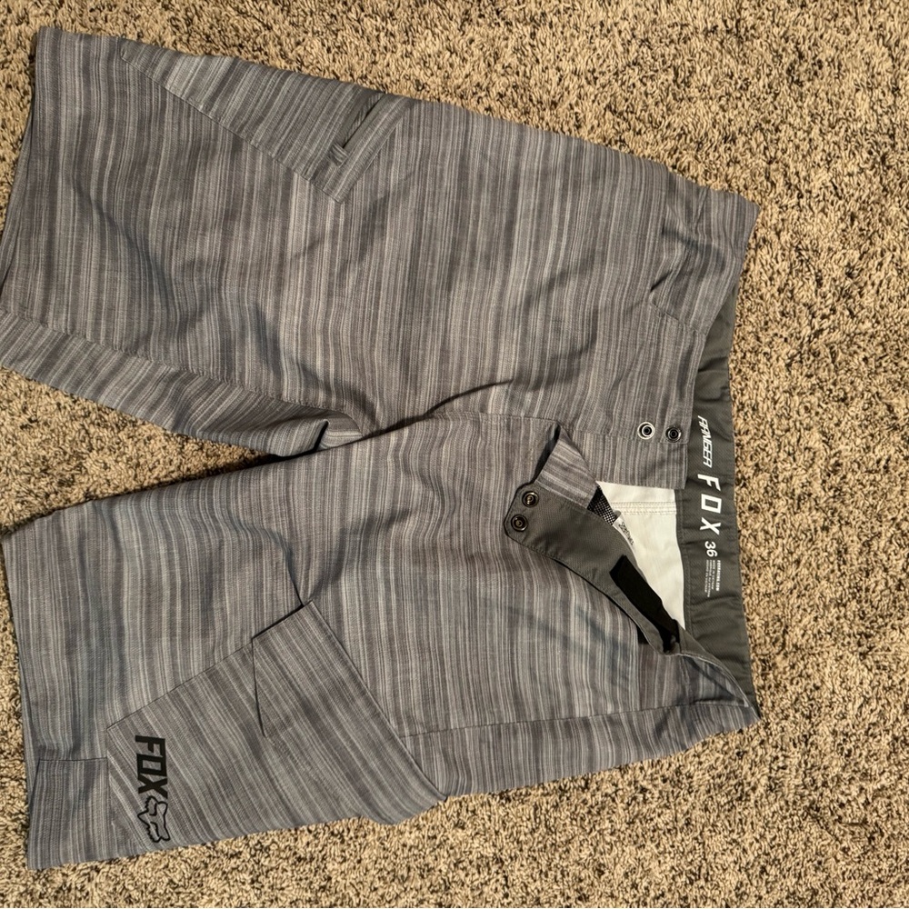 Fox men’s biking shorts excellent condition.